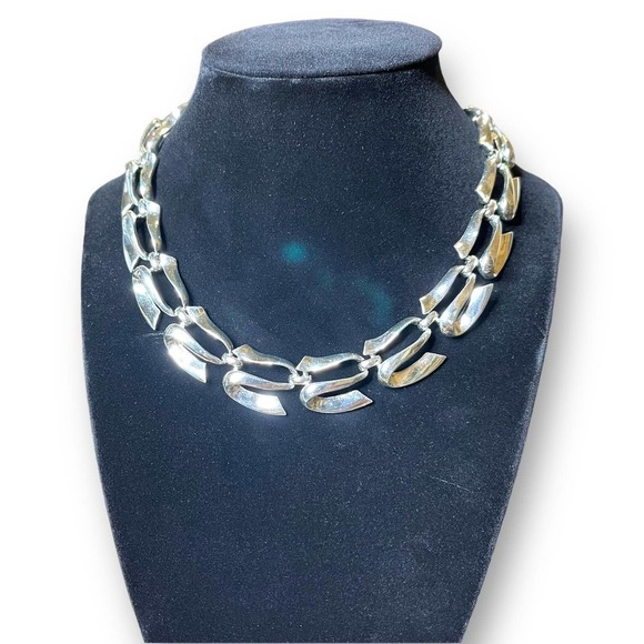 Coro VTG Silver Tone S Link Fashion Necklace Collar Chocker Signed 13 to 17 in - Picture 4 of 9